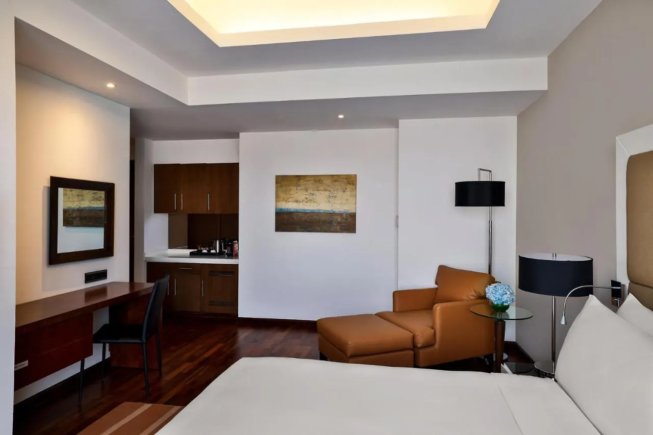 La Suite Dubai Hotel & Apartments