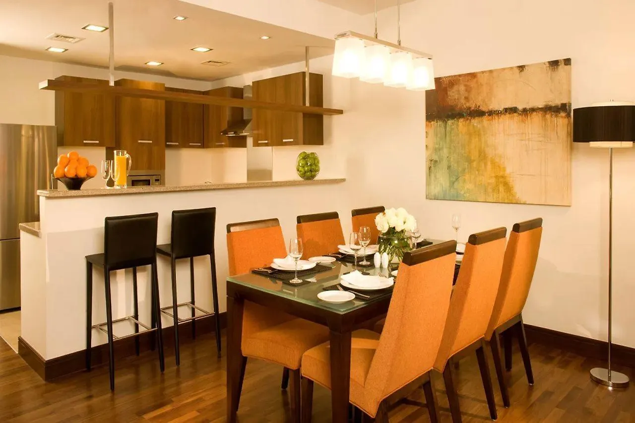 La Suite Dubai Hotel & Apartments 4*,